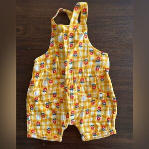 Hanna Andersson Muslin Overall in Yellow Wavy Daisy 18-24M